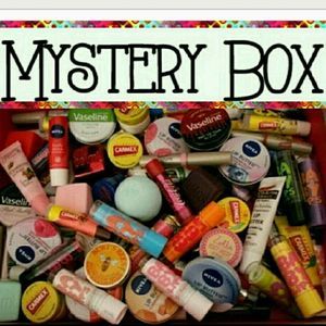 - MYSTERY lips packs 20-23 total lipsmacker & variety